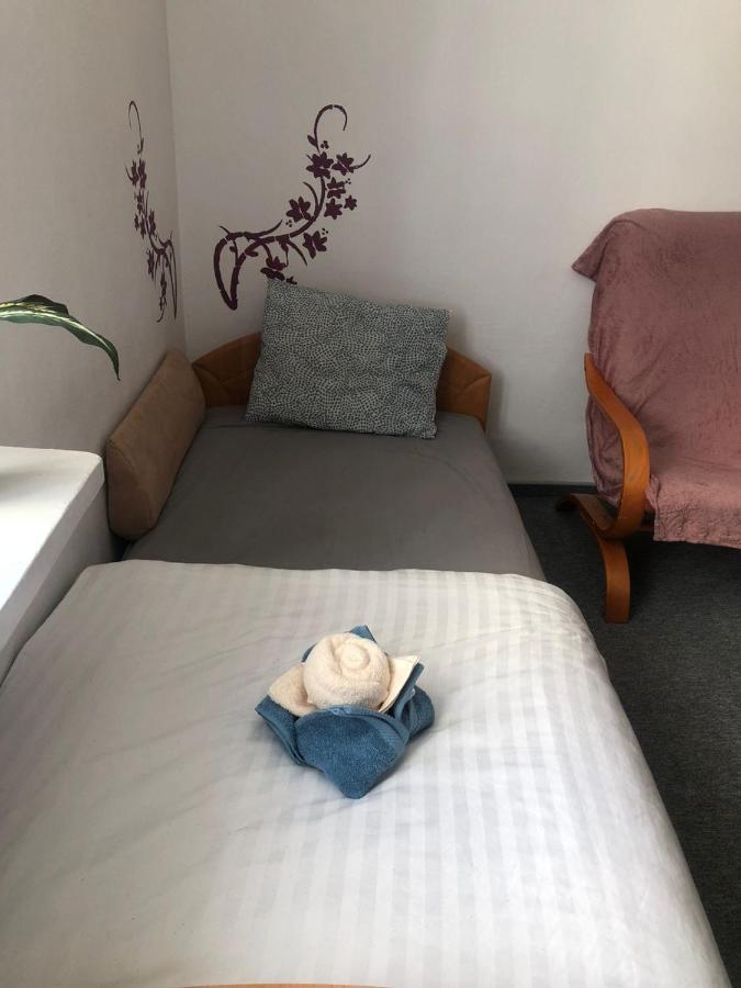 Comfortable 3 Bedroom Rental Unit With A Cozy Balcony In Center Varsóvia Exterior foto