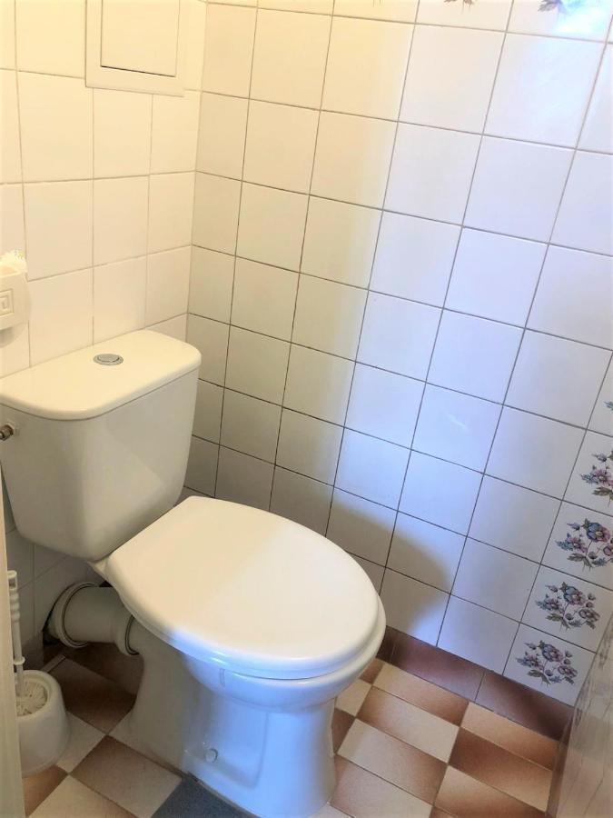 Comfortable 3 Bedroom Rental Unit With A Cozy Balcony In Center Varsóvia Exterior foto